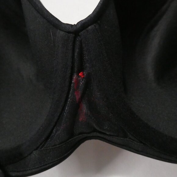 DEESSE LINGERIE | 40 DDD | Black Underwire Bra With Red Lace Accents - Picture 13 of 15